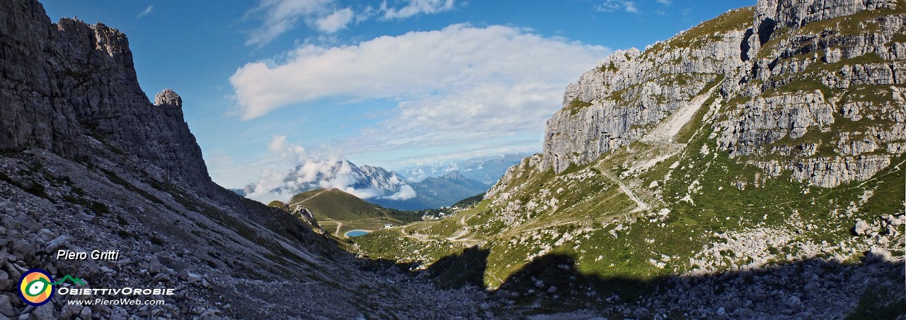 14  Panoramica dall'alto sulla Valle dei camosci.jpg
